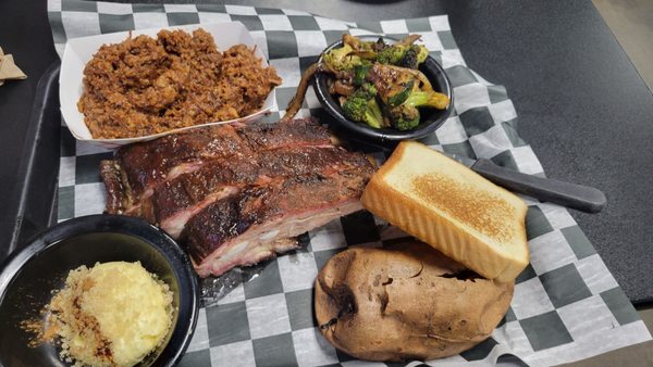 Punkin's BBQ ribs and brisket platter